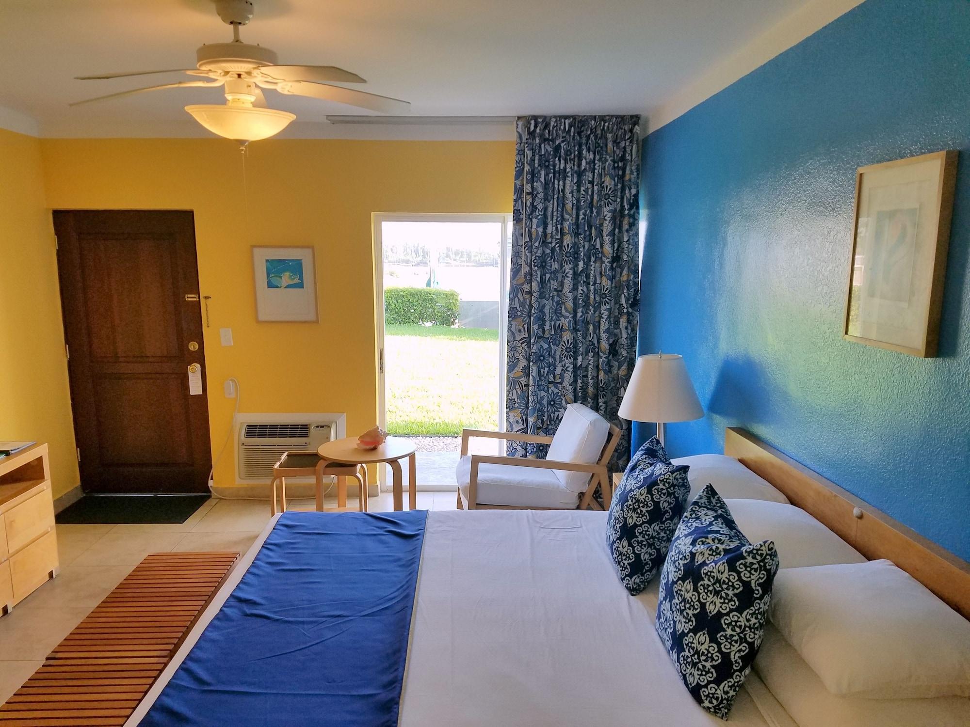 Flamingo Bay Hotel & Marina Freeport Esterno foto