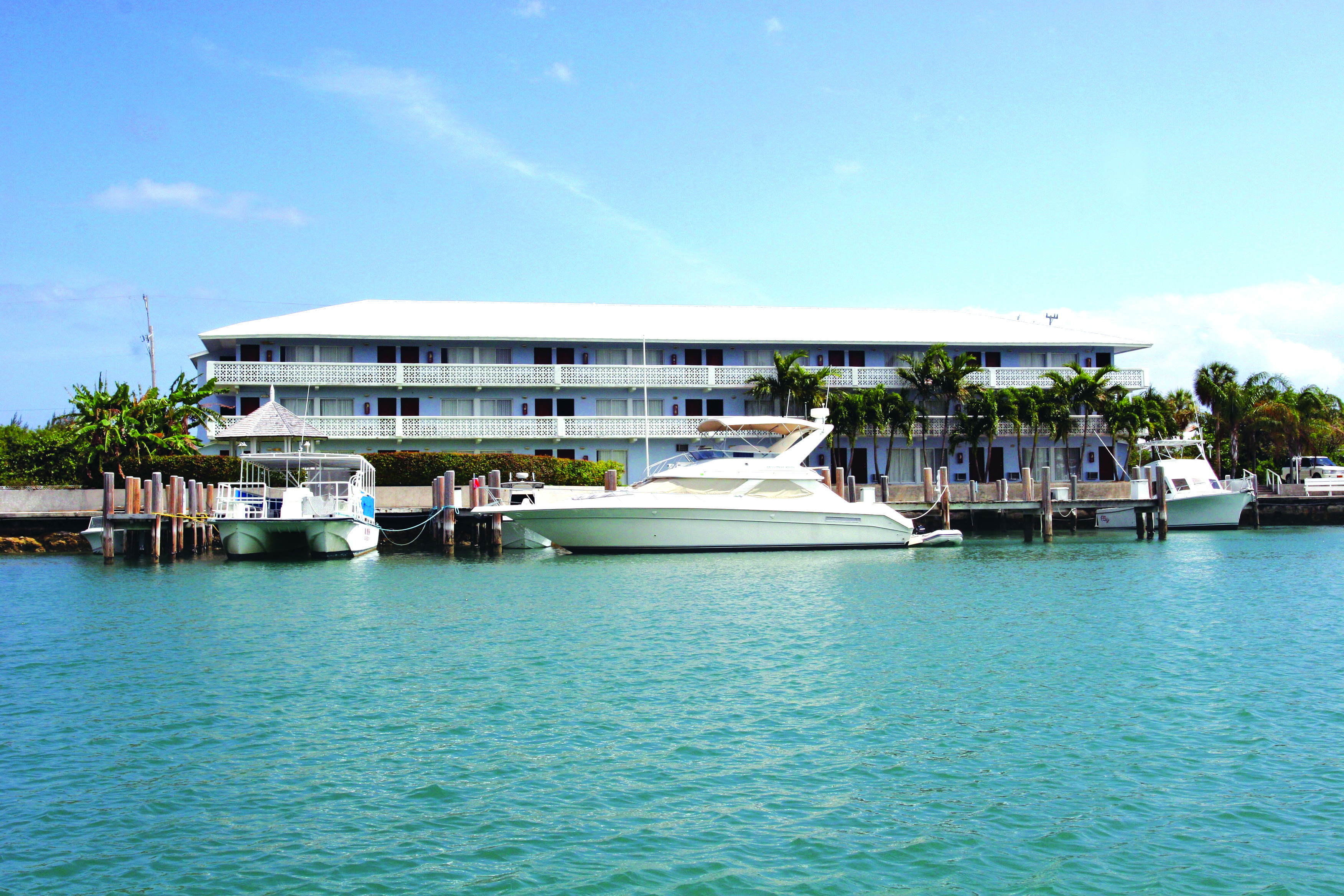 Flamingo Bay Hotel & Marina Freeport Esterno foto