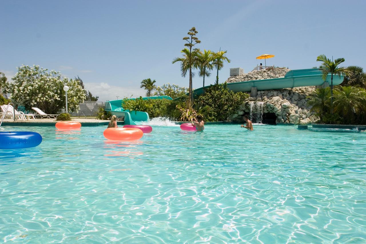Flamingo Bay Hotel & Marina Freeport Esterno foto